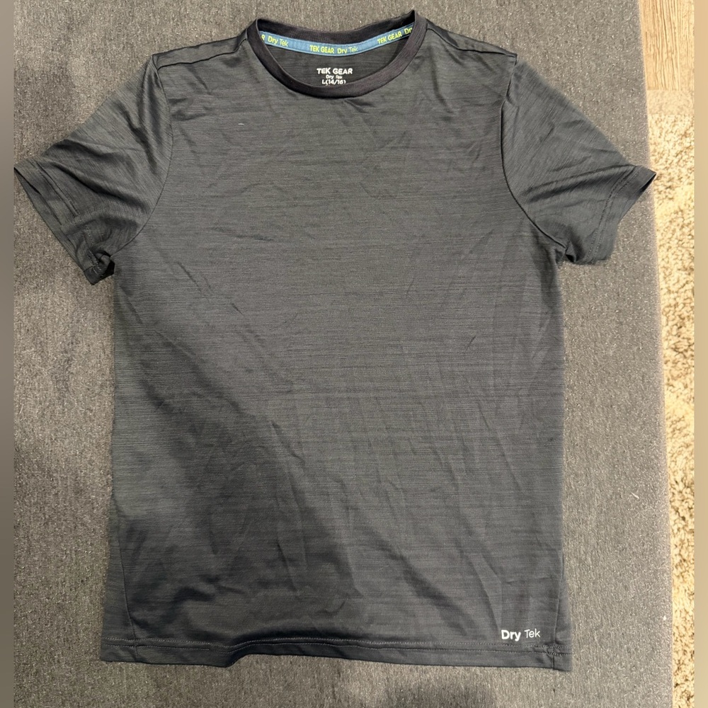 Tek Gear Boys Charcoal Gray t-shirt
